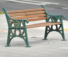 Eastgate – classic cast iron bench hardwood slats