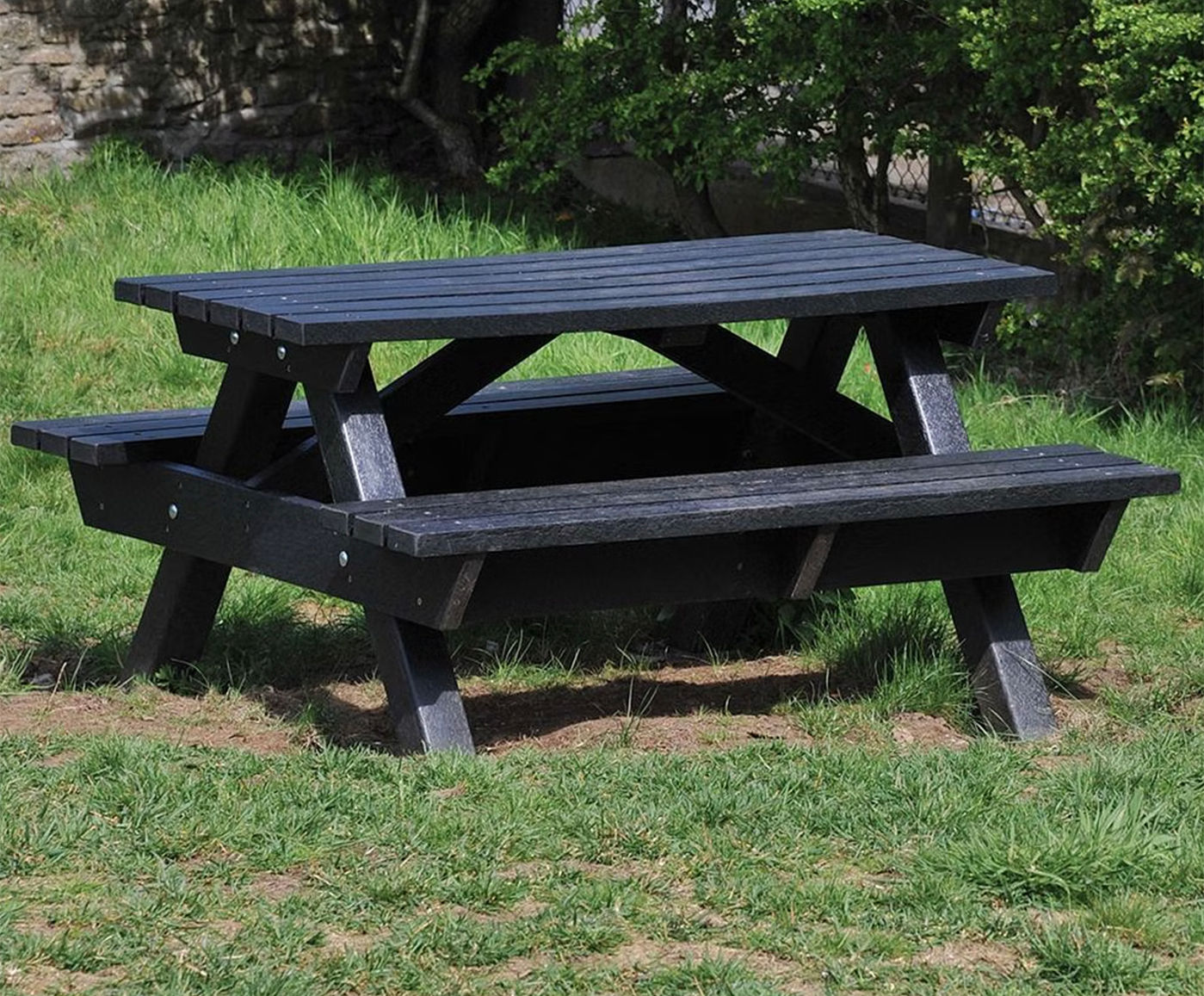 Sneyd Hill recycled plastic picnic bench Broxap ESI External Works