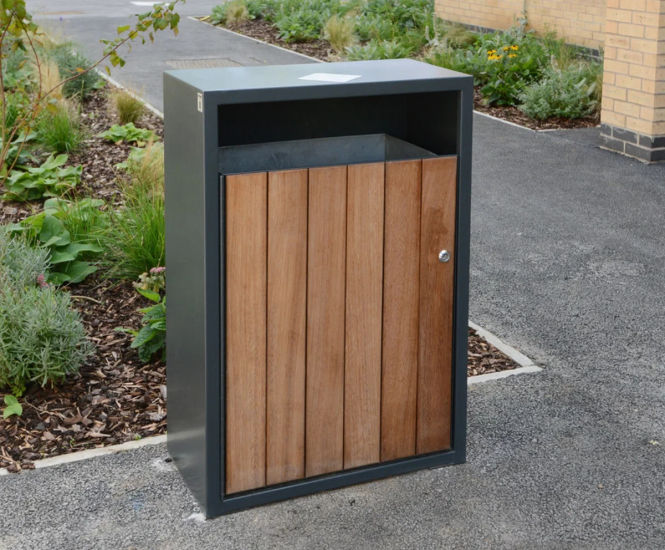 Westleigh – steel litter bin with timber slats