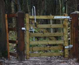 Timber Pedestrian Gates for Rights of Way | Secure-a-Field | ESI ...