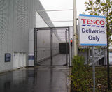 Automatic hinged/swing security gates for fencelines - on this page