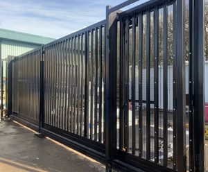LPS 1175 Platinum sliding gate - SR1, SR2, SR3, Secured by Design