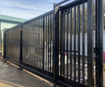 LPS 1175 Platinum sliding gate - SR1, SR2, SR3, Secured by Design
