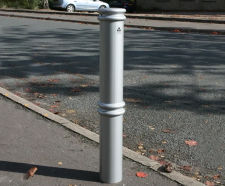 GFC3500 (Morpeth) - steel bollard with cast iron, 114 dia