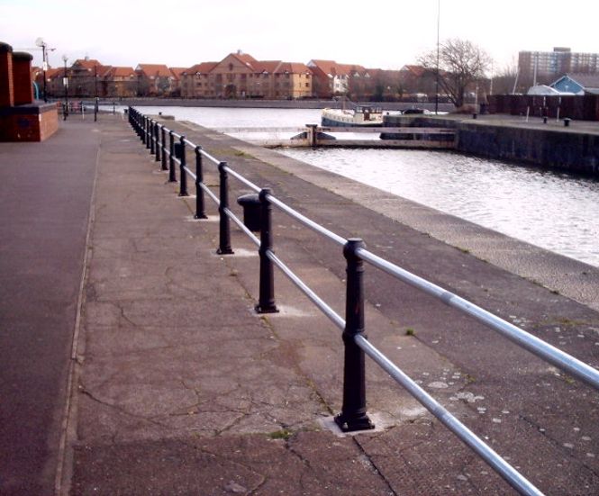 ASF 107 recycled post and rail system - Temple Quay, Bristol