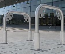AUTOPA HVM 90 London steel cycle stand