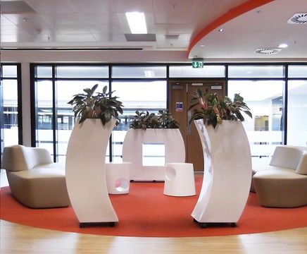 Curvy - Marilyn - contemporary indoor fibreglass planters