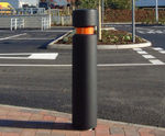 EB100 - MDPE bollard with galvanised mild steel core