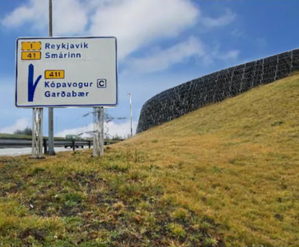 Reinforced mound noise barriers for Prenamon & Reykjavik