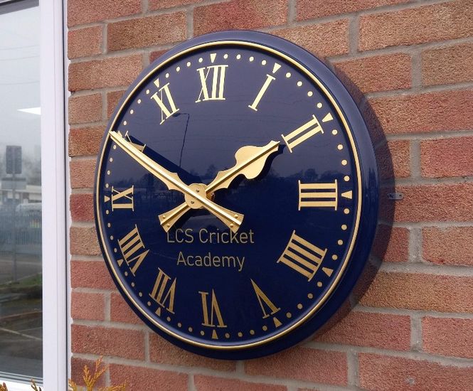 Traditional Roman Numeral Clock | Good Directions