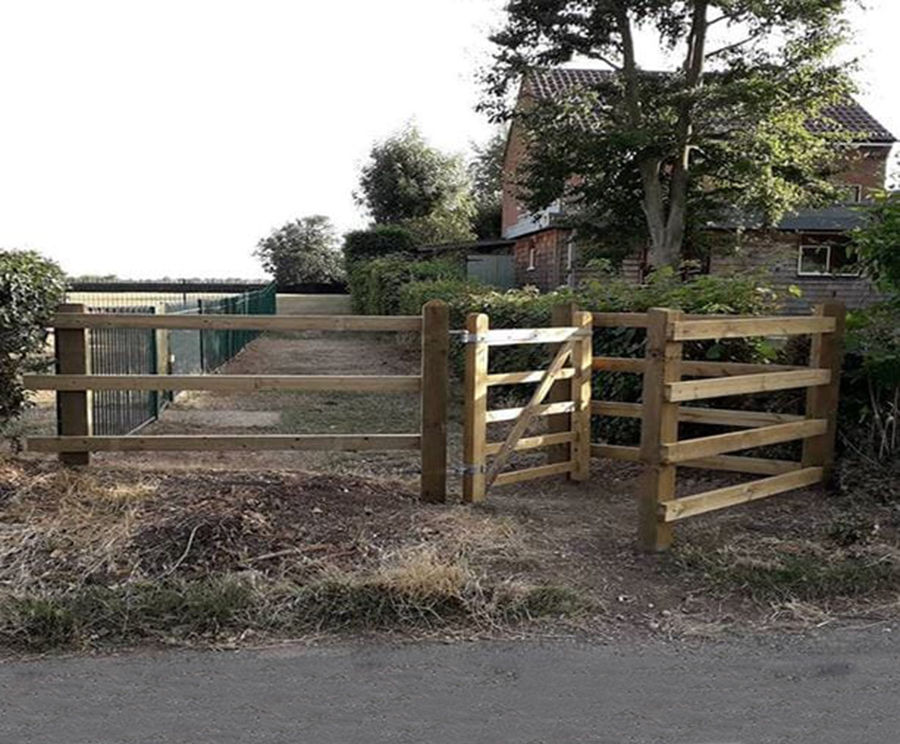 Images for Timber kissing gate