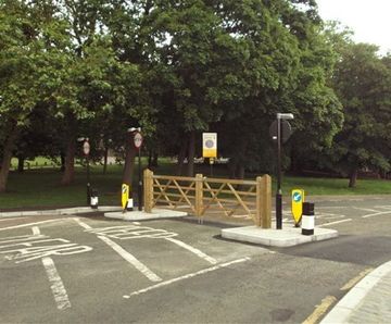 Emergency gates, Blackheath, London