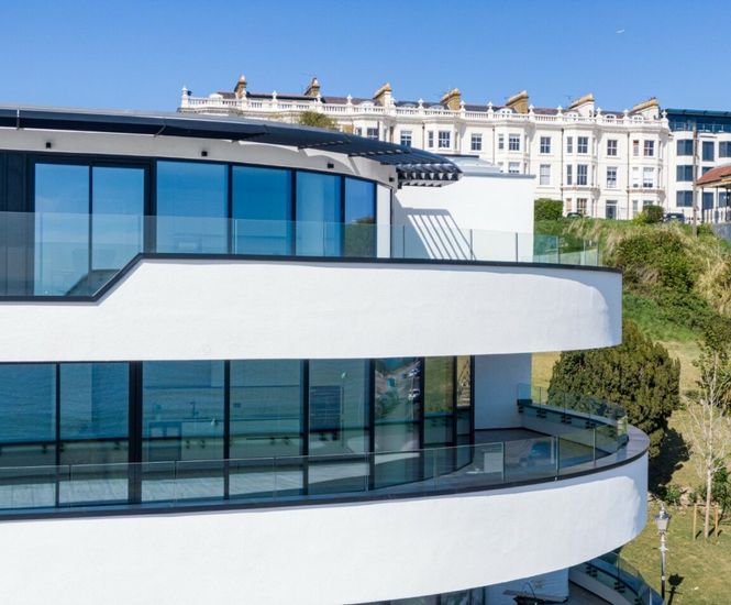 BA Systems balustrades for Clifftown Shore house & Pier West cafe