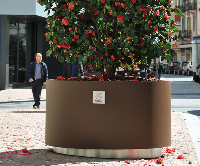 Aster - steel outdoor cylindrical planters for public landscaping