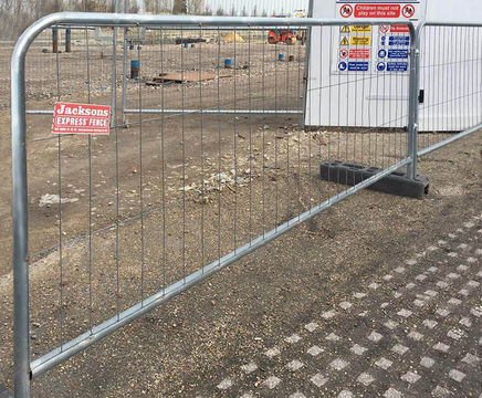 Temporary pedestrian / crowd control barriers