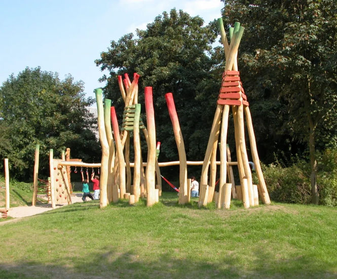 Teepee Course Little Path