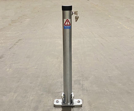 AUTOPA hinged, lockable parking posts