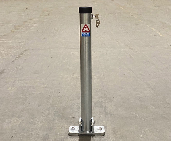 AUTOPA hinged, lockable parking posts