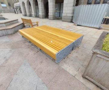 Cast iron and timber seats for Dundee City Council