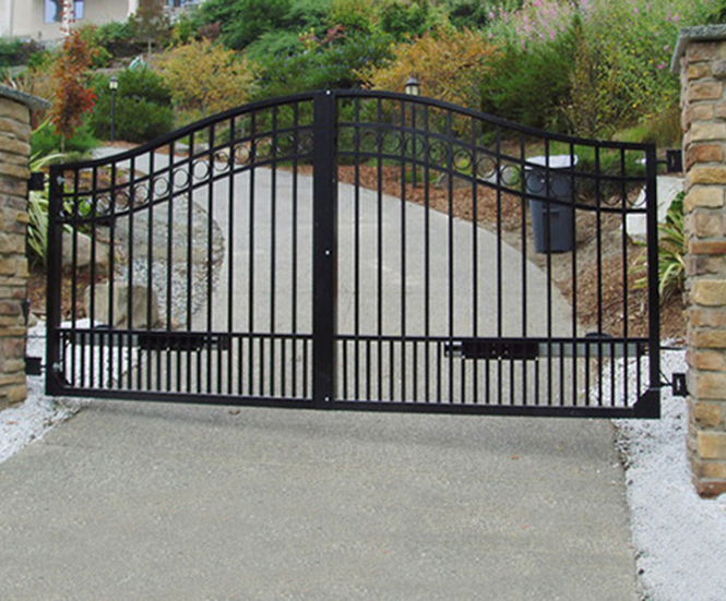 Traditional driveway gates CT Metals