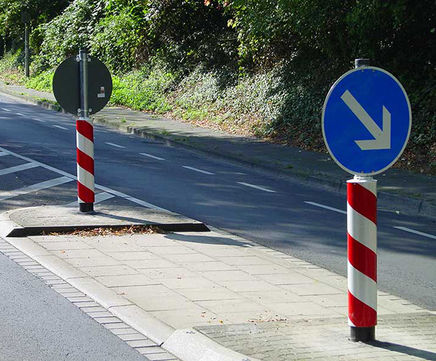 Flexible Signal Road Sign Bollard  - Universal Model