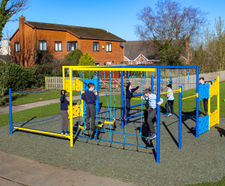 Bespoke Cube trim trail course for primary school