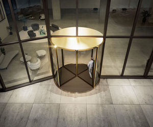 Revo.PRIME automatic revolving door system for 3- or 4-leaf doors