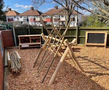 Bespoke timber play dens
