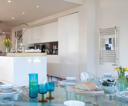 Steyning 300 stainless steel heated towel rail