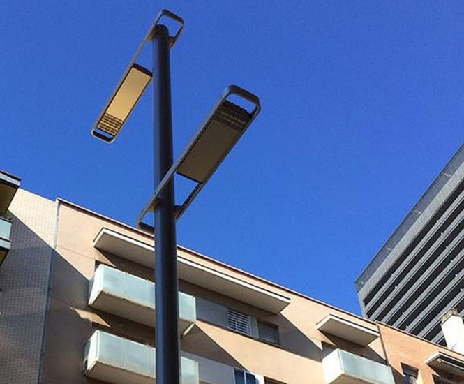 Escofet - Wide lighting column