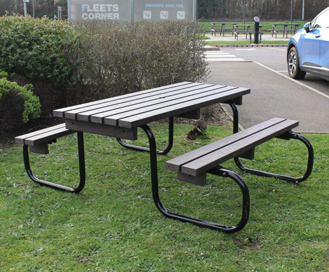 Recycled Plastic and Metal Picnic Table 