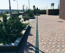 RECYFIX STANDARD channel drainage - light commercial traffic