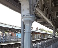 Cast metal columns for canopies and verandas