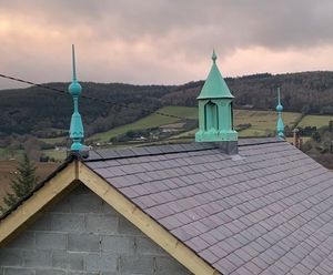Cast metal roof finials