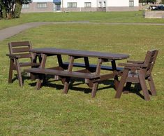 100% Recycled Plastic Universal Picnic Table