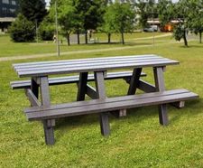 100% recycled plastic ultra-heavy-duty picnic table