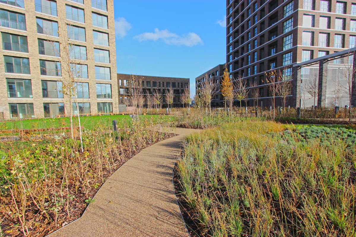 AluExcel landscape edging for 3000sqm garden at Project Light | Images