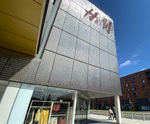 STEREO-KINETIC® Wall stainless steel facade – H&M store