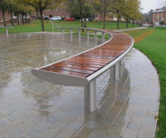 Horizon curved bench