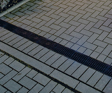 ACO HexDrain B 125® - light-duty channel drainage system with grating