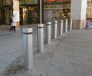 Shallow Terra Venus - PAS 68 steel counter-terrorist HVM bollard