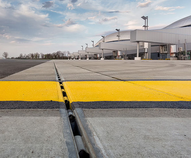 ACO Qmax® - carbon-smart high-capacity slot drainage system