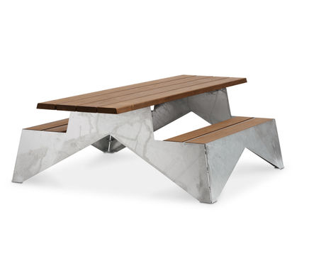 STOOP steel and timber picnic table