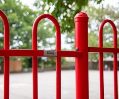 Bow top fencing matches primary school colour in Kent