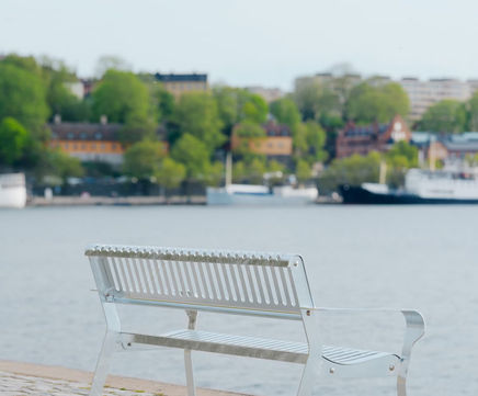 TELLUS – the world’s first fossil-free steel bench
