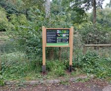 Aberdeen 71001B/C post-mounted oak information sign