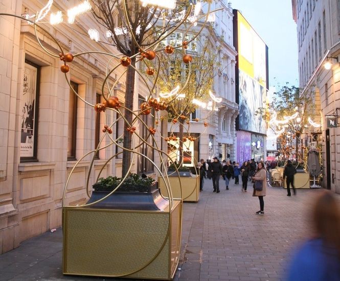 Bespoke Christmas decorations for Glasshouse Street, London
