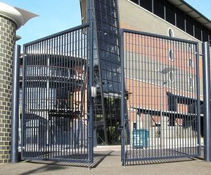 Roma-3 - steel swing gates for industrial and commercial sites