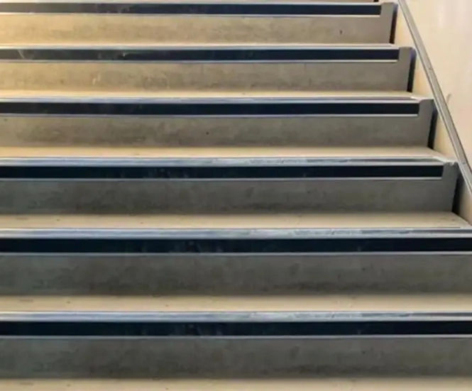 Hpn1 Recessed Heavy Duty Stair Nosing For Concrete Steps Quantum Flooring Solutions