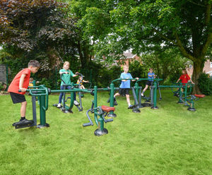 Children's Motiv8 outdoor gym multi-unit